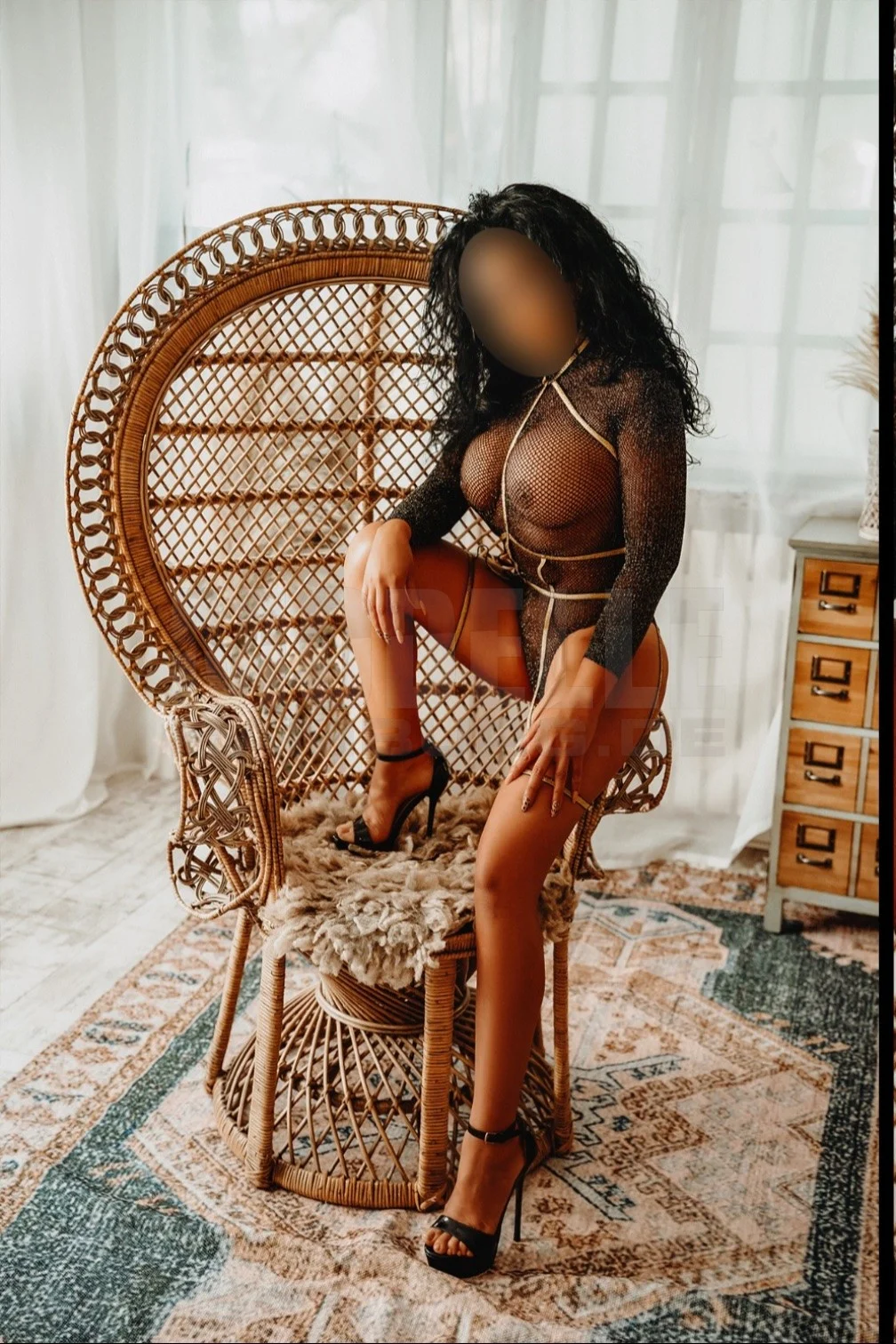 Sofia, 40, 165cm, 53kg, 80 C