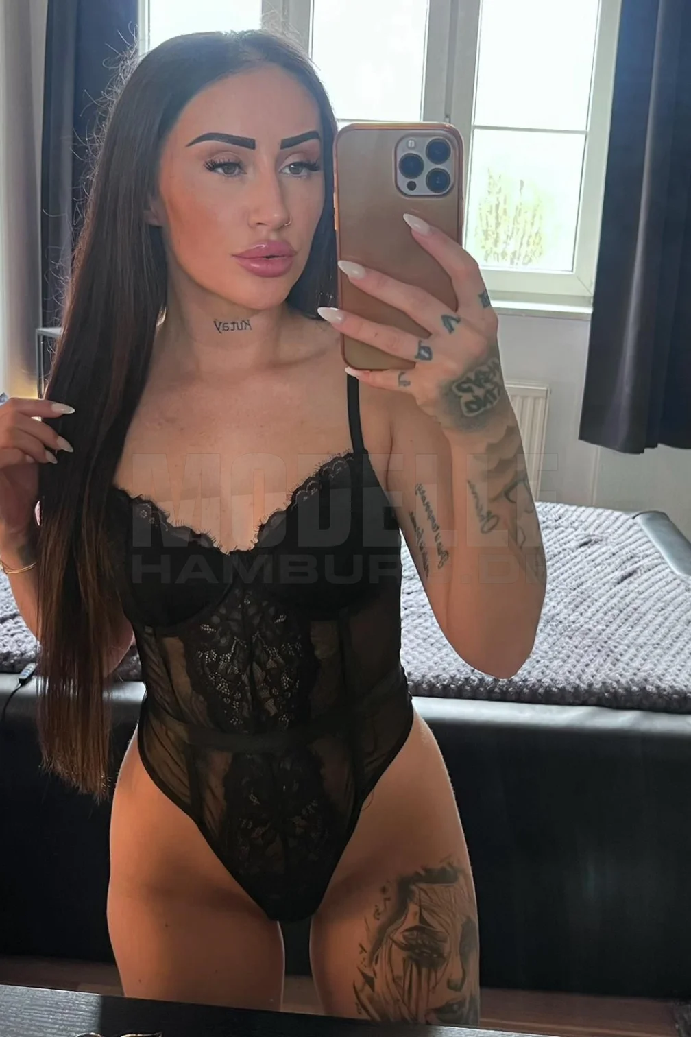 Skinny Melina, 24, 160cm, 55kg, 70 B