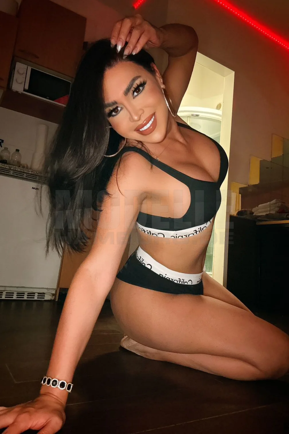 TS-STEFANY-TOP-PART, 24, 169cm, 60kg, 70 C