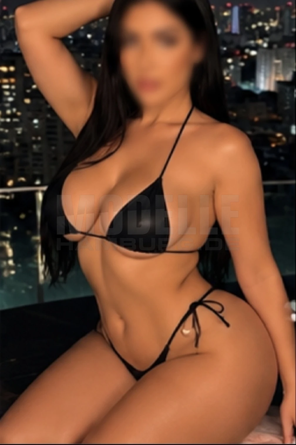 Alexandra, 30, lateinamerikanisch, Hostess in Hamburg-St. Georg