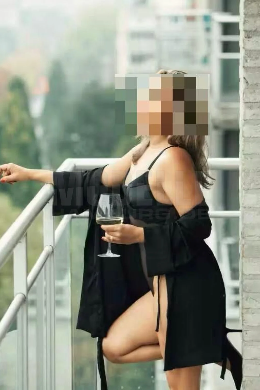 Laura, 27, osteuropäisch, Callgirl in Pinneberg