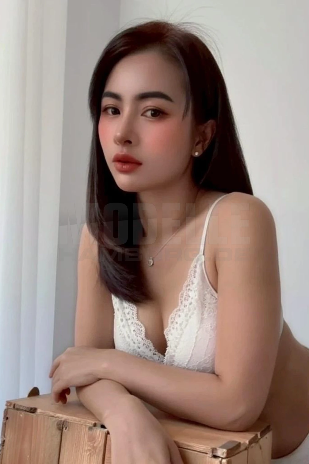 Lena, 28, thailändisch, Nutte in Hamburg-Mundsburg