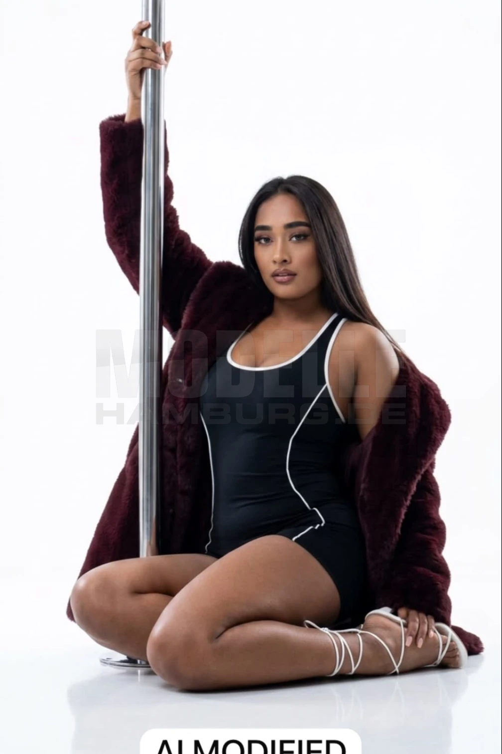 Sara Party, 27, lateinamerikanisch, Hostess in Hamburg-Winterhude