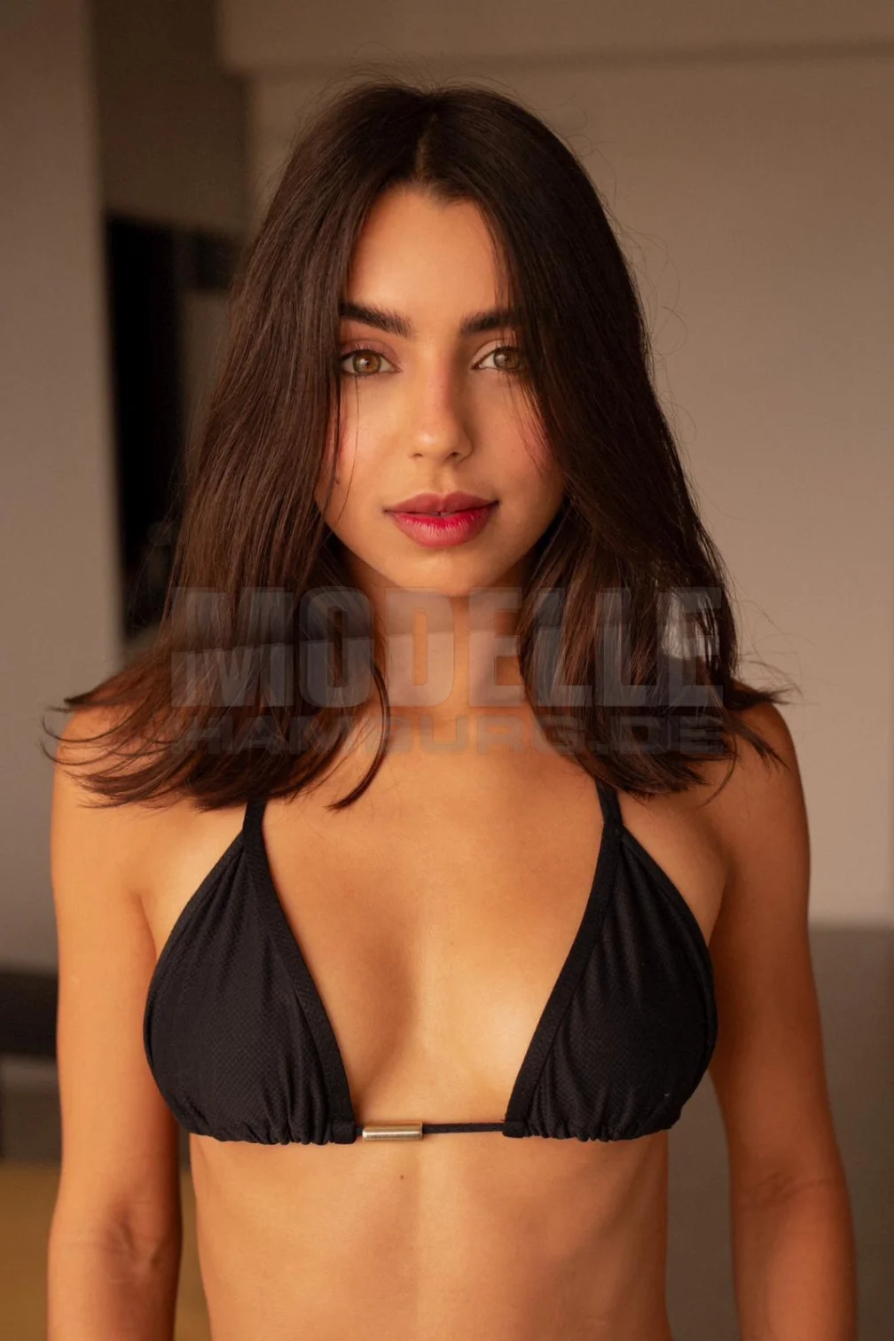 Ana D Armas, 24, brasilianisch, Nutte in Hamburg