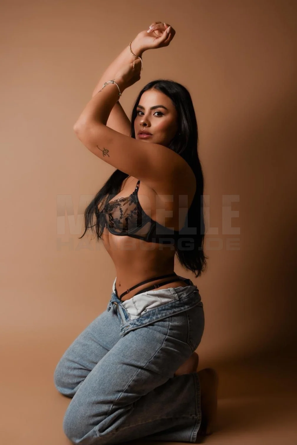 NINA PARTY, 25, 167cm, 68kg, 75 B