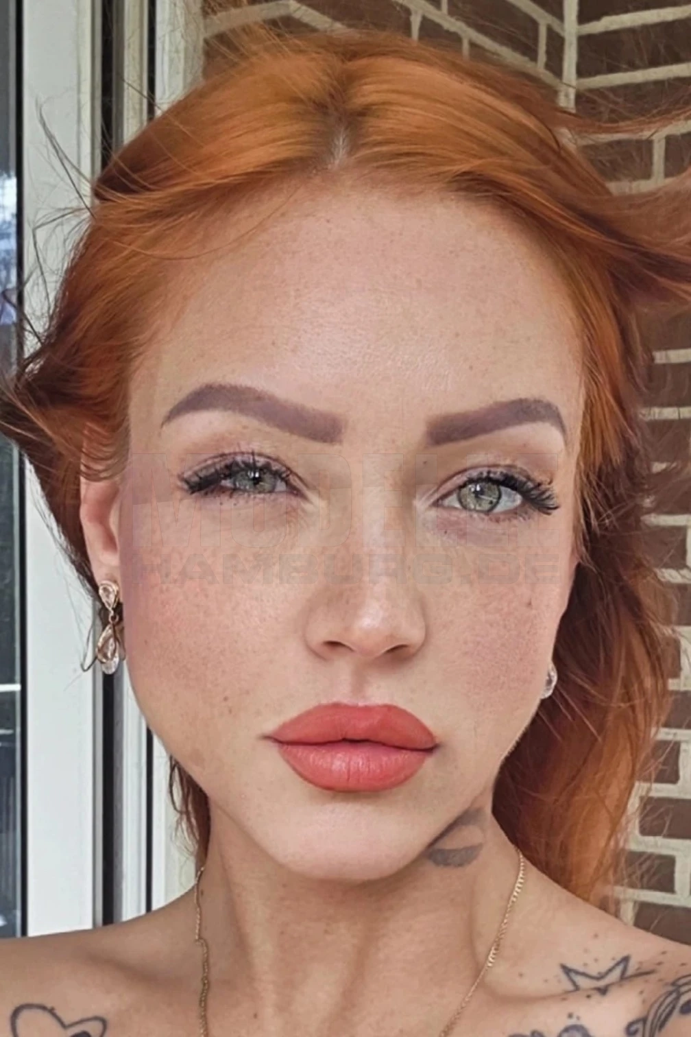 Kate, 24, 160cm, 52kg, 75 E