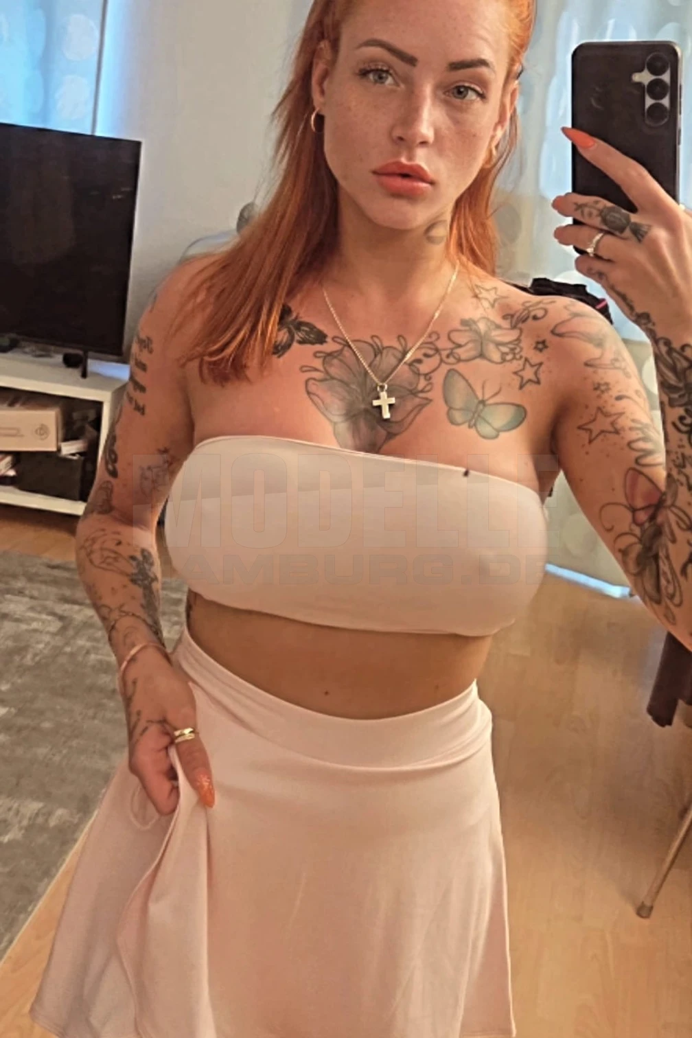 Kate, 24, 160cm, 52kg, 75 E