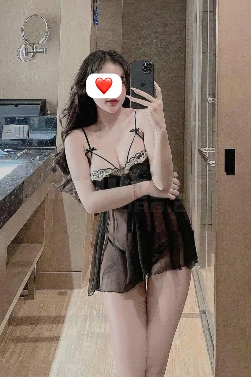 Asia Mimi, 21, 50kg, 75 B