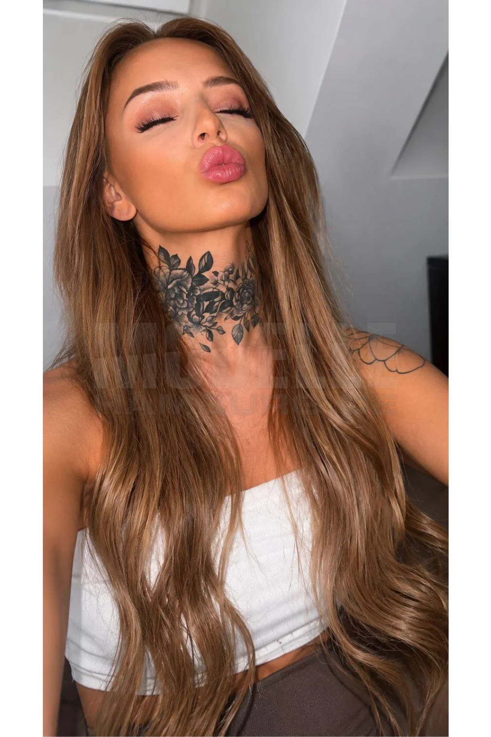 Mia, 24, 155cm, 54kg, 75 B