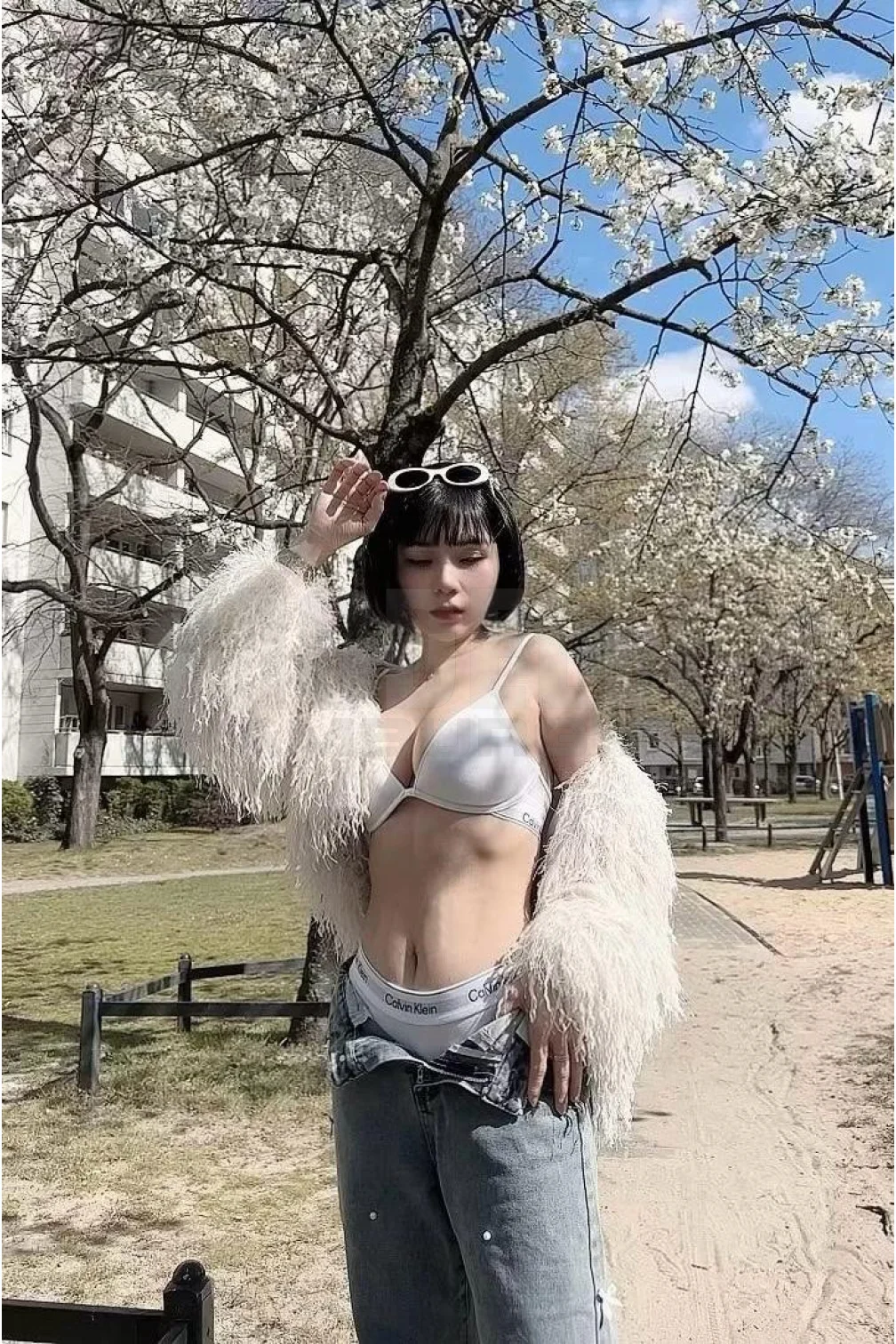 Asia girl Linda, 20, 169cm, 50kg, 75 C