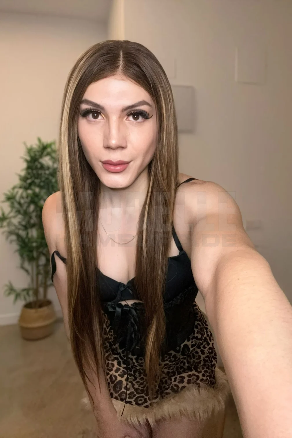 TS Thaliana, 26, 178cm, 72kg, 80 A