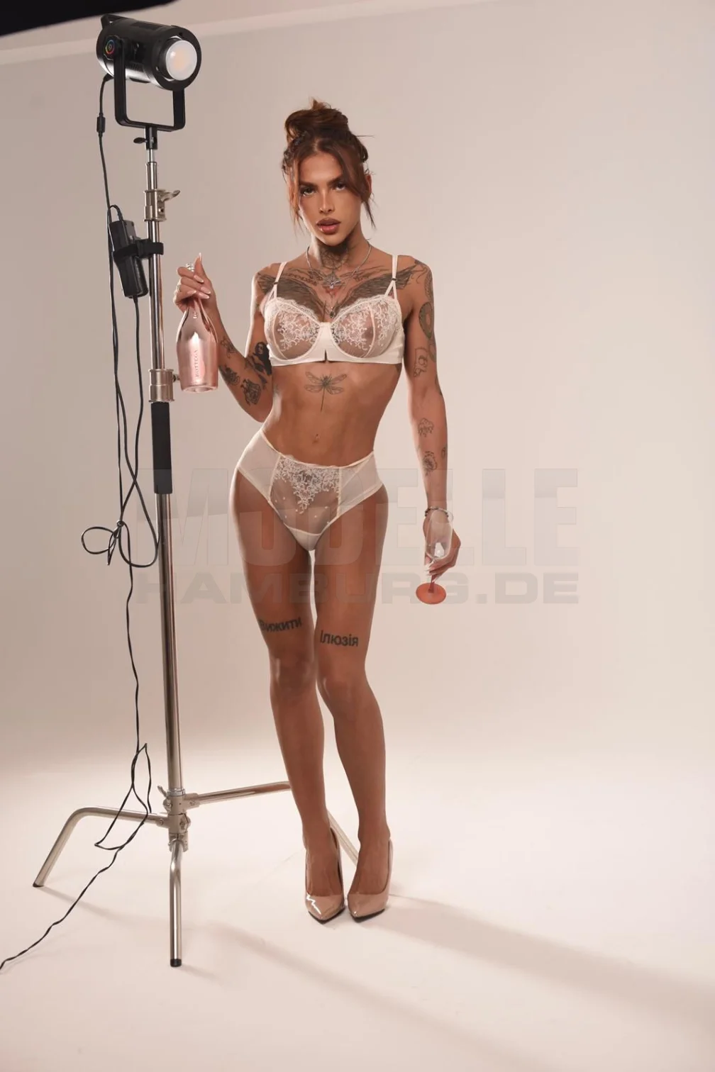 TS Vicky, 25, 176cm, 76kg, 80 D