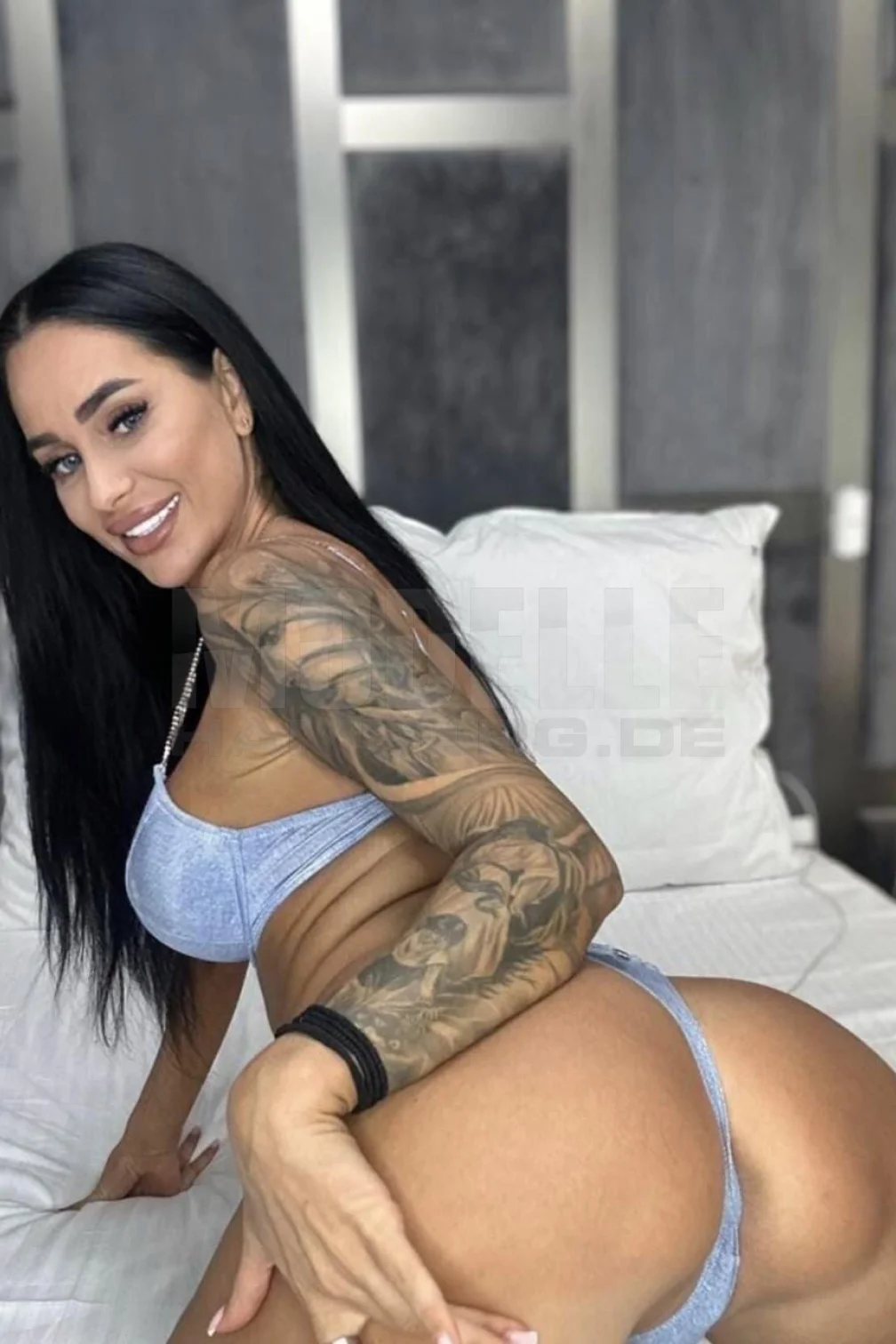 Carolyne, 25, osteuropäisch, Escort in Hamburg-Altona