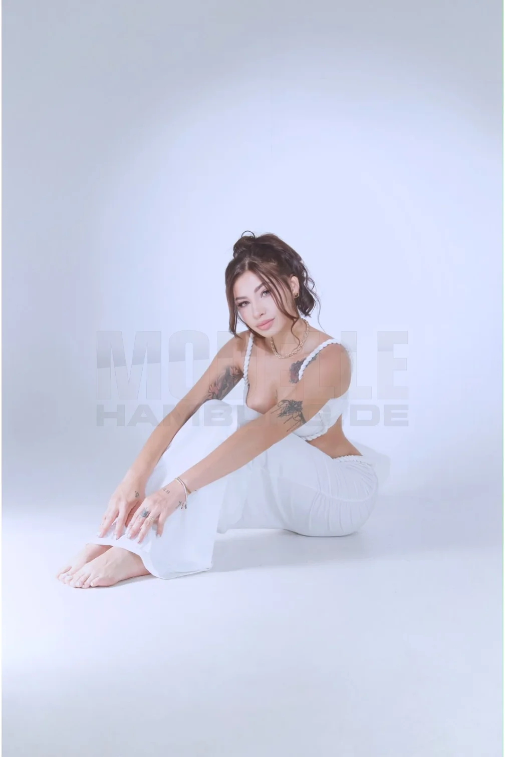 Melanie, 26, 174cm, 60kg, 70 C