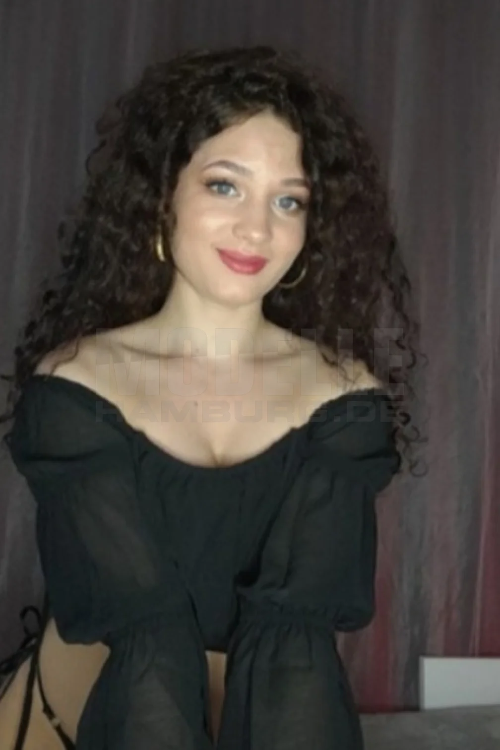 Karina, 19, 153cm, 50kg, 75 C