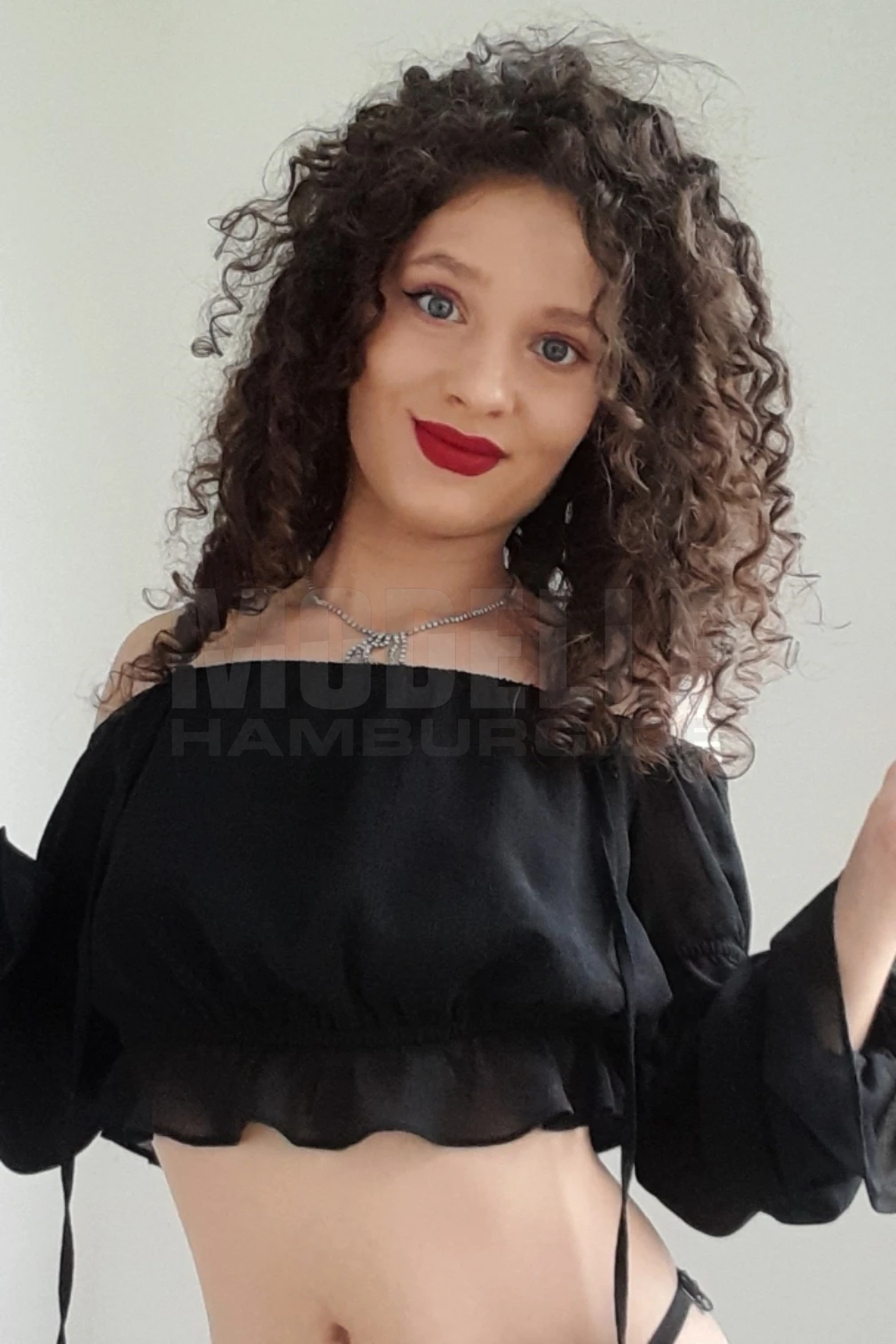 Karina, 19, 153cm, 50kg, 75 C