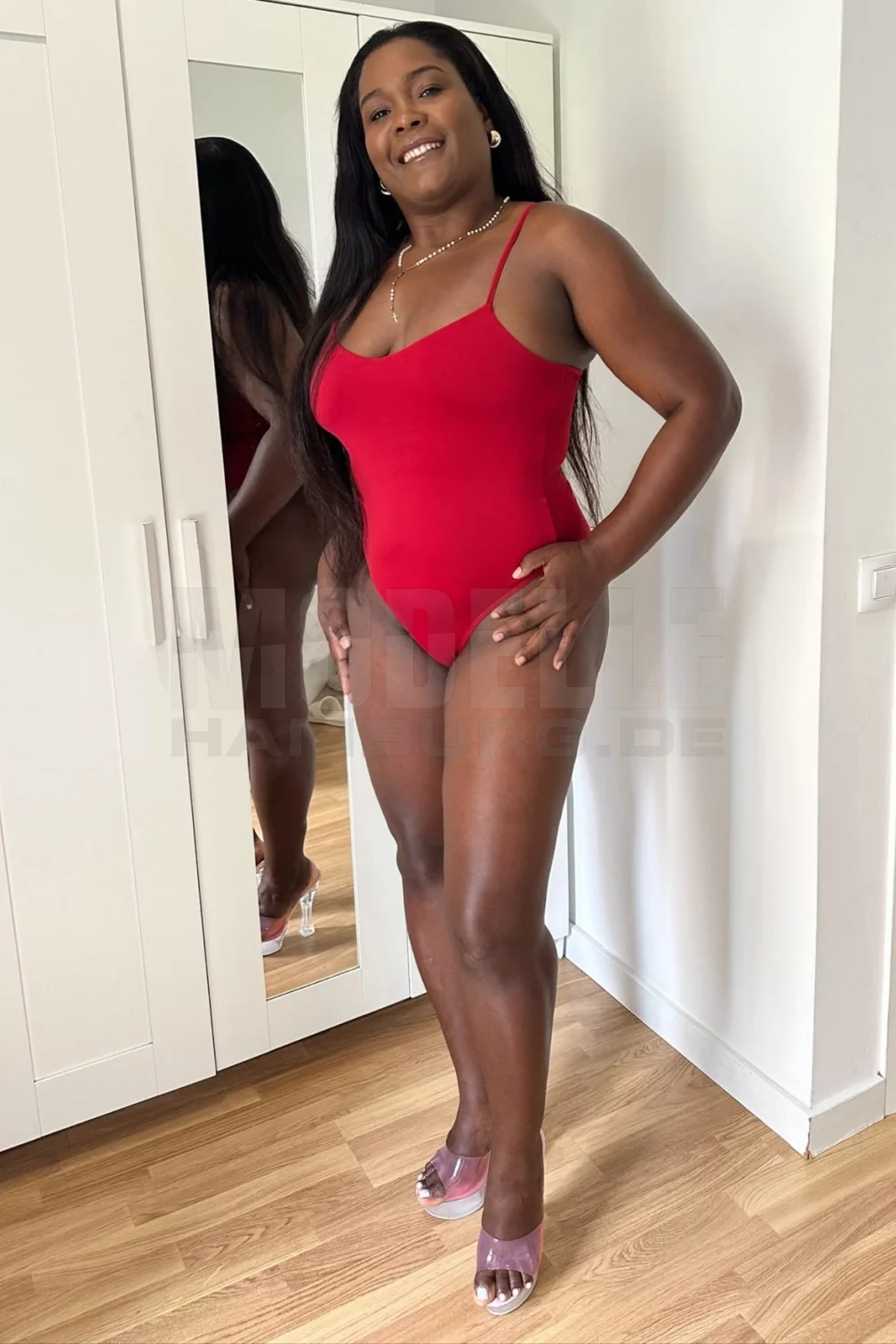Eva, 30, südamerikanisch, Hostess in Hamburg-Fuhlsbüttel