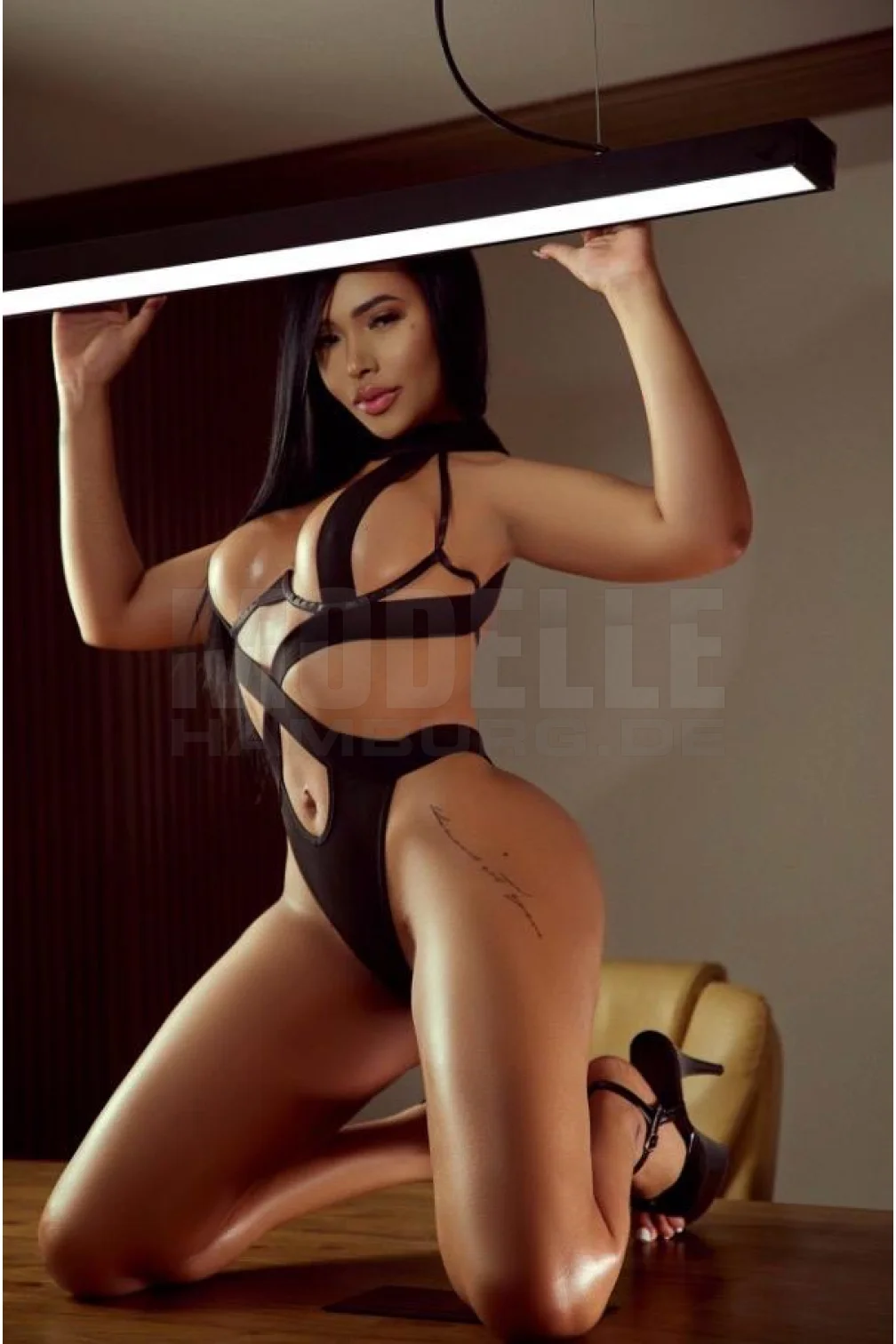 Megan Latina, 24, spanisch, Callgirl in Hamburg
