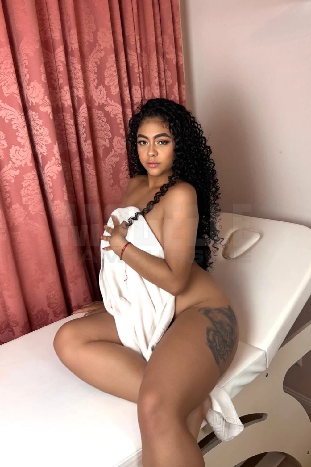 Lisa, 25, lateinamerikanisch, Hostess in Hamburg-Eppendorf