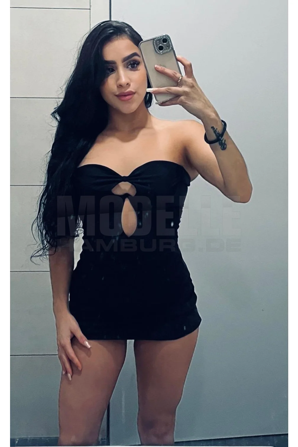 Anna Latina, 22, spanisch, Callgirl in Hamburg